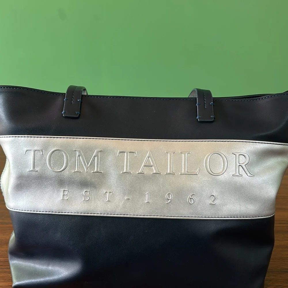 🟢🟢EUC Tom Tailor Shoulder Handbag🟢🟢